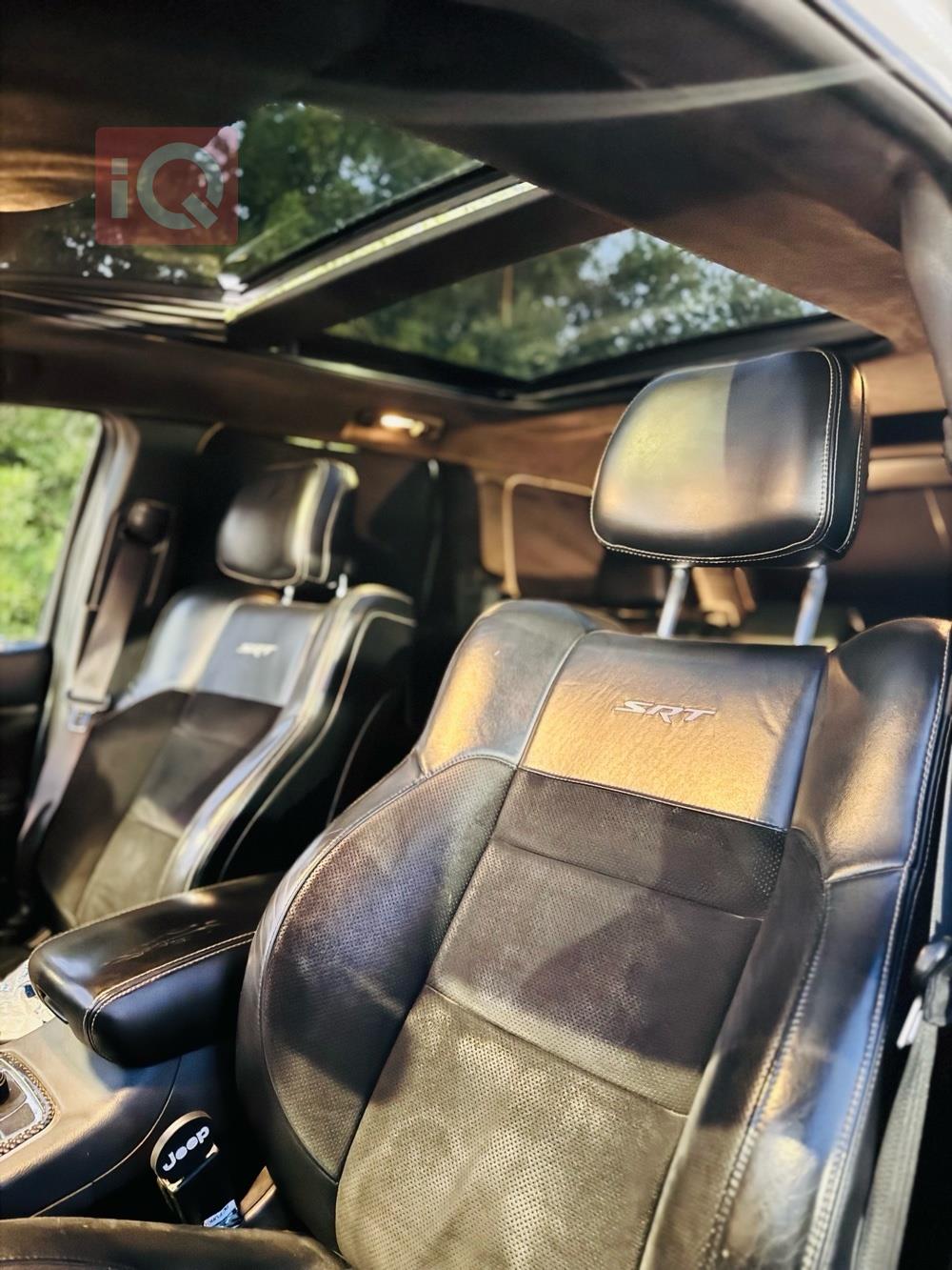 جیپ گراند شیرۆکی